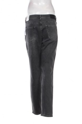 Дамски дънки Gerry Weber, Размер XL, Цвят Сив, Цена 174,99 лв.