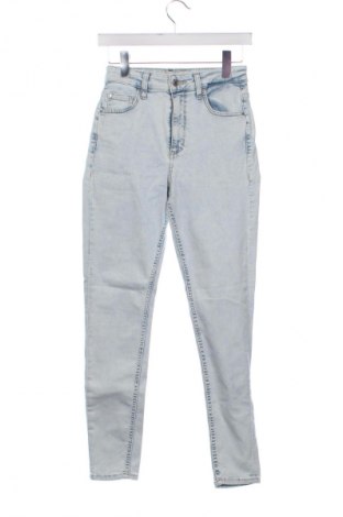 Damskie jeansy Guess, Rozmiar XS, Kolor Niebieski, Cena 172,41 zł