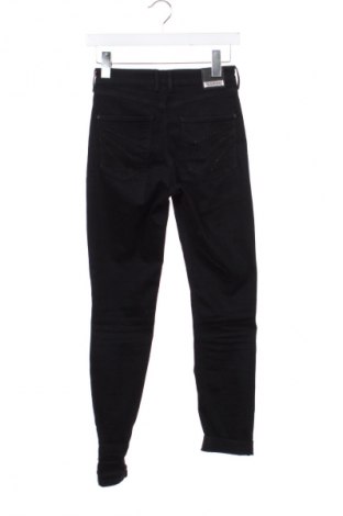 Damskie jeansy Guess, Rozmiar S, Kolor Czarny, Cena 172,41 zł
