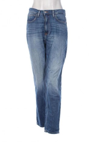 Дамски дънки Guess, Размер M, Цвят Син, Цена 60,99 лв.