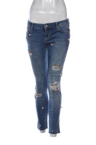 Blugi de femei Guess, Mărime M, Culoare Albastru, Preț 195,50 Lei