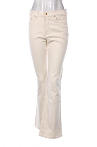Дамски дънки H&M, Размер M, Цвят Екрю, Цена 29,00 лв.