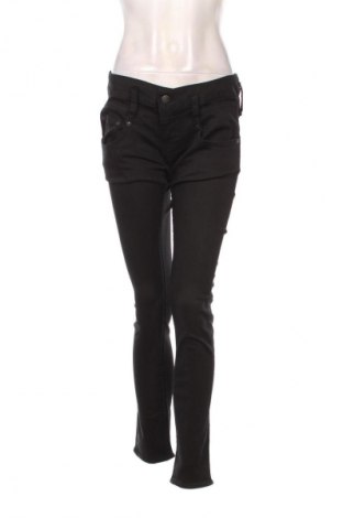Дамски дънки Herrlicher, Размер L, Цвят Черен, Цена 174,99 лв.