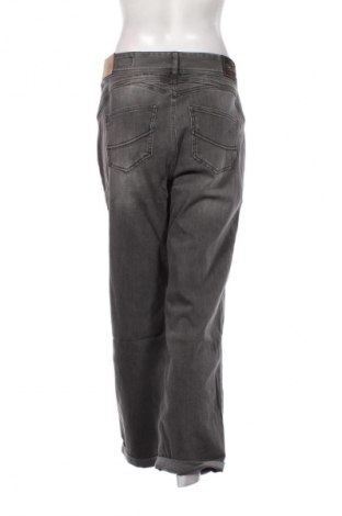 Дамски дънки Herrlicher, Размер L, Цвят Сив, Цена 129,99 лв.