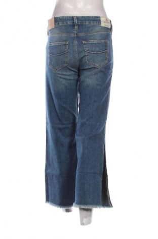 Дамски дънки Herrlicher, Размер S, Цвят Син, Цена 174,99 лв.