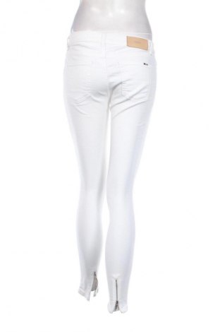 Dámske džínsy  Hugo Boss, Veľkosť S, Farba Biela, Cena  70,07 €