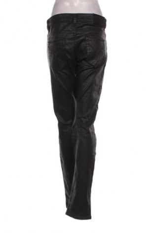 Дамски дънки Kaporal, Размер M, Цвят Черен, Цена 9,99 лв.