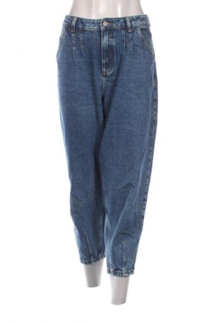 Дамски дънки LC Waikiki, Размер M, Цвят Син, Цена 31,99 лв.