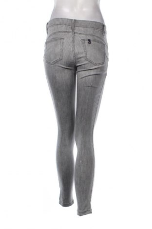 Дамски дънки Liu Jo, Размер S, Цвят Сив, Цена 103,00 лв.