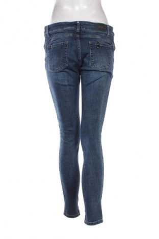 Дамски дънки Liu Jo, Размер L, Цвят Син, Цена 77,99 лв.