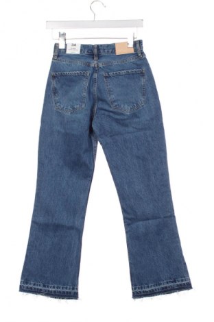 Дамски дънки Mango, Размер XS, Цвят Син, Цена 77,99 лв.