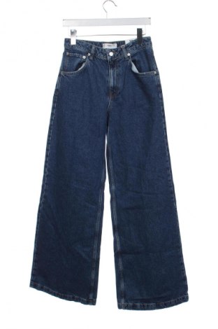 Дамски дънки Mango, Размер S, Цвят Син, Цена 77,99 лв.
