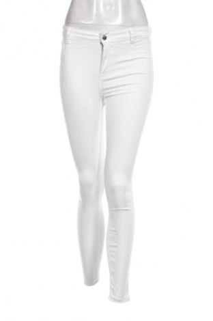 Damen Jeans Mohito, Größe S, Farbe Weiß, Preis € 14,99