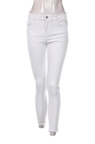 Damen Jeans Mohito, Größe M, Farbe Weiß, Preis 8,99 €