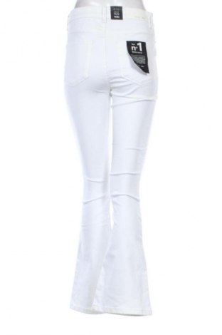 Női farmernadrág Noisy May, Méret M, Szín Fehér, Ár 14 309 Ft