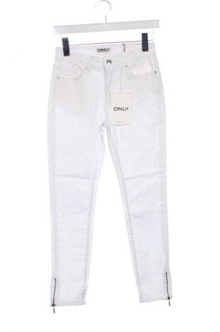 Дамски дънки ONLY, Размер XS, Цвят Бял, Цена 77,99 лв.