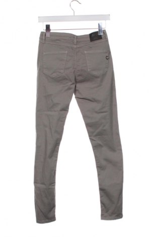 Női farmernadrág Please, Méret M, Szín Bézs, Ár 35 299 Ft