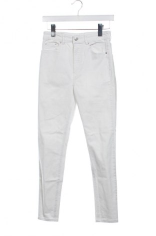 Blugi de femei Pull&Bear, Mărime S, Culoare Alb, Preț 76,32 Lei