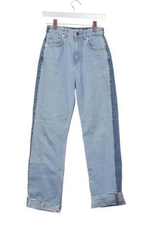 Dámské džíny  Pull&Bear, Velikost XS, Barva Modrá, Cena  367,00 Kč