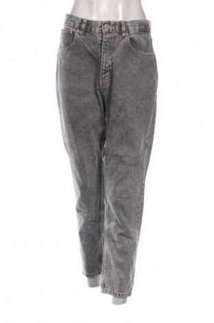 Дамски дънки Pull&Bear, Размер M, Цвят Сив, Цена 18,99 лв.