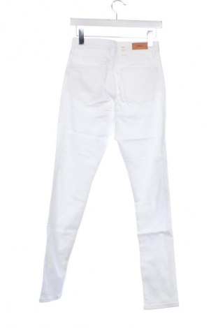 Női farmernadrág S.Oliver, Méret XS, Szín Fehér, Ár 19 169 Ft