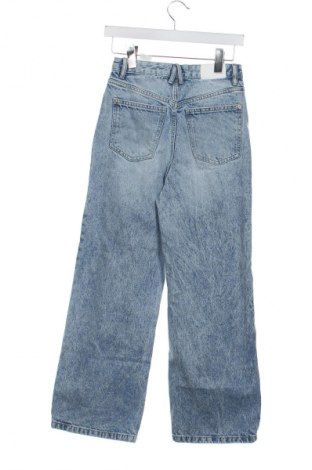 Дамски дънки Sinsay, Размер XS, Цвят Син, Цена 17,99 лв.