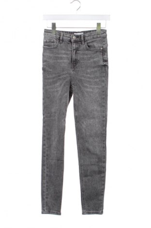 Damskie jeansy Sinsay, Rozmiar XS, Kolor Czarny, Cena 66,67 zł