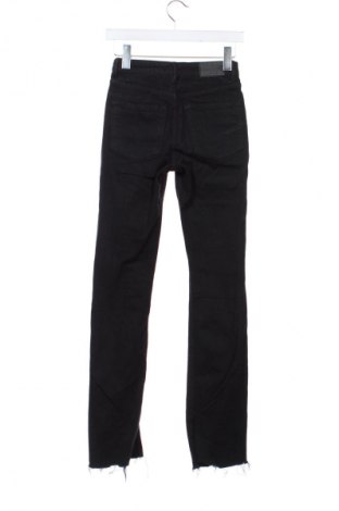 Dámske džínsy  Sinsay, Veľkosť XXS, Farba Čierna, Cena  14,83 €