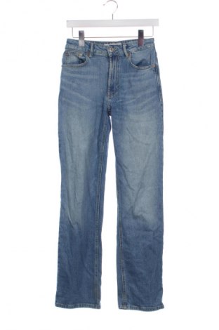 Blugi de femei Stradivarius, Mărime S, Culoare Albastru, Preț 76,00 Lei