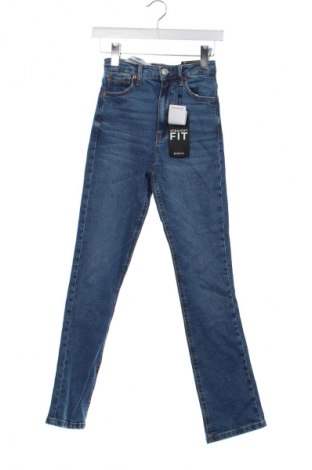 Дамски дънки Stradivarius, Размер XXS, Цвят Син, Цена 46,11 лв.