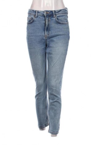 Dámske džínsy  Stradivarius, Veľkosť M, Farba Modrá, Cena  14,83 €