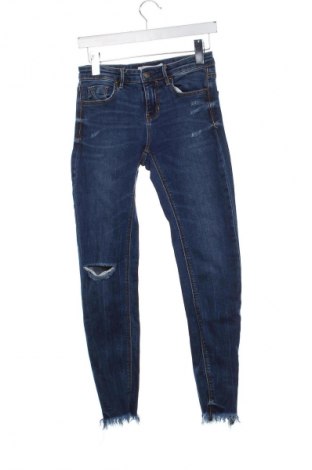 Dámske džínsy  Stradivarius, Veľkosť S, Farba Modrá, Cena  14,77 €