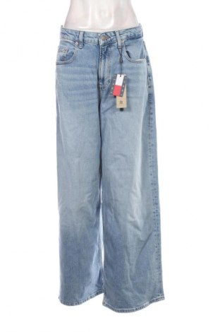 Дамски дънки Tommy Jeans, Размер L, Цвят Син, Цена 174,99 лв.