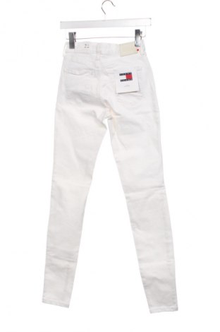 Damskie jeansy Tommy Jeans, Rozmiar XS, Kolor Biały, Cena 372,99 zł