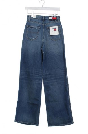 Дамски дънки Tommy Jeans, Размер XS, Цвят Син, Цена 134,99 лв.