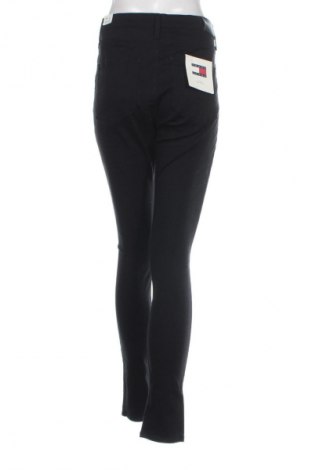 Дамски дънки Tommy Jeans, Размер S, Цвят Черен, Цена 142,99 лв.