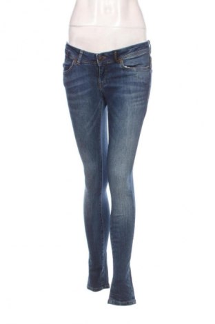 Γυναικείο Τζίν Vero Moda, Μέγεθος M, Χρώμα Μπλέ, Τιμή 17,00 €