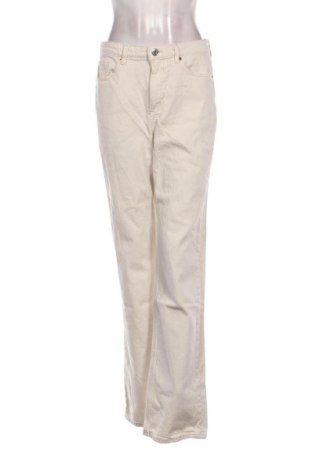 Blugi de femei Vero Moda, Mărime M, Culoare Ecru, Preț 243,99 Lei