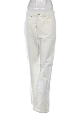Damskie jeansy Weekday, Rozmiar XL, Kolor Biały, Cena 213,79 zł