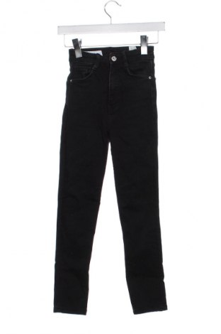 Дамски дънки Zara, Размер XS, Цвят Черен, Цена 26,97 лв.