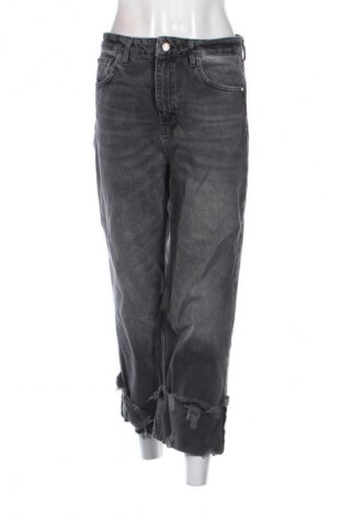 Дамски дънки Zara, Размер M, Цвят Сив, Цена 27,37 лв.