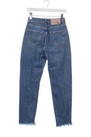 Damskie jeansy Zara, Rozmiar XS, Kolor Niebieski, Cena 53,62 zł