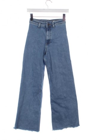 Дамски дънки Zara, Размер XS, Цвят Син, Цена 27,00 лв.