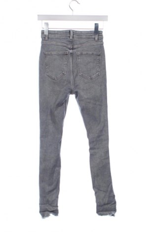 Dámske džínsy  Zara, Veľkosť XS, Farba Sivá, Cena  13,95 €
