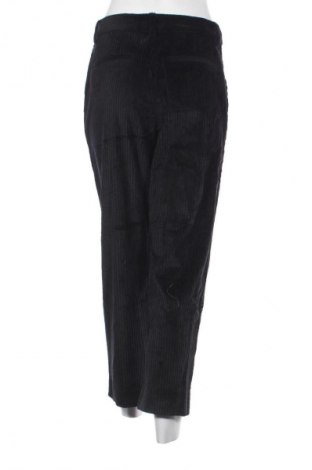 Női kordbársony nadrág Luis Trenker, Méret L, Szín Fekete, Ár 81 279 Ft