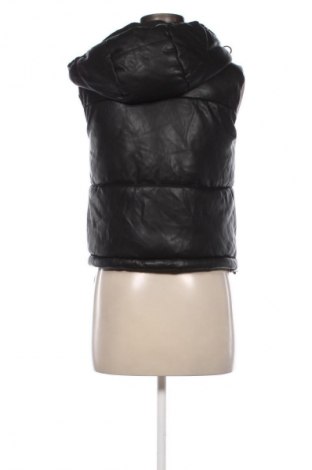 Дамски елек Bershka, Размер XS, Цвят Черен, Цена 39,14 лв.