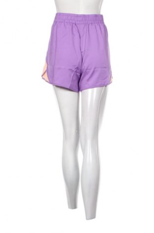 Dámské kraťasy  Bench, Velikost XL, Barva Vícebarevné, Cena  699,00 Kč