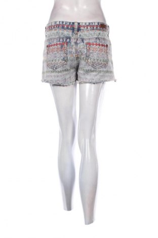 Damen Shorts Bershka, Größe M, Farbe Mehrfarbig, Preis 8,99 €