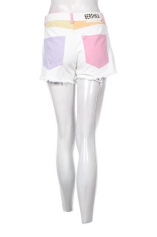 Dámské kraťasy  Bershka, Velikost M, Barva Vícebarevné, Cena  249,00 Kč