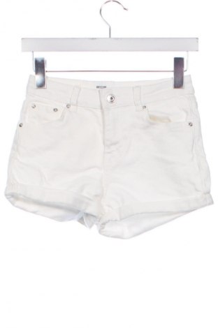 Дамски къс панталон Bershka, Размер XS, Цвят Бял, Цена 19,00 лв.
